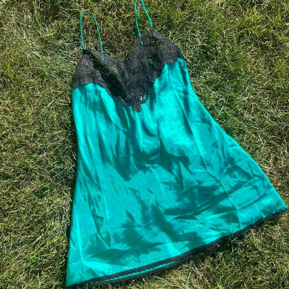 VTG 80s Dreamtime Green Silky Slip Dress with Black Lace Trim